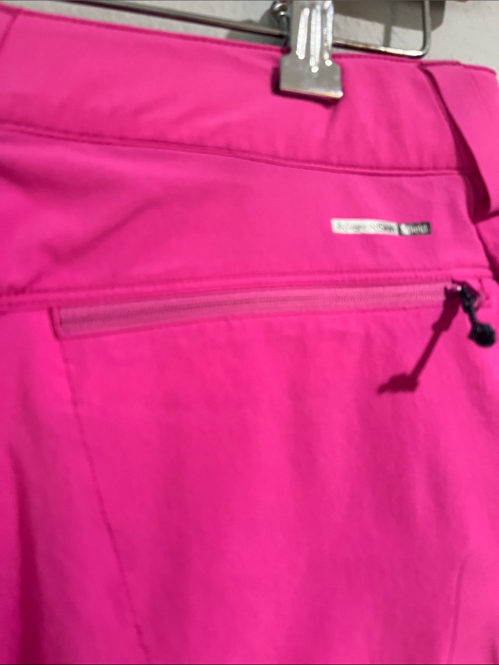 Salomon Women’s Hot Pink Technical Shorts size 6 US - Picture 4 of 9